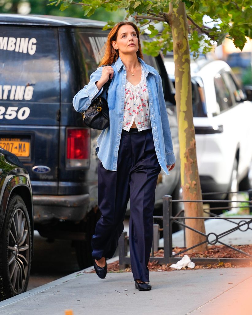 Katie Holmes en el set de "Happy Hours" en Nueva York