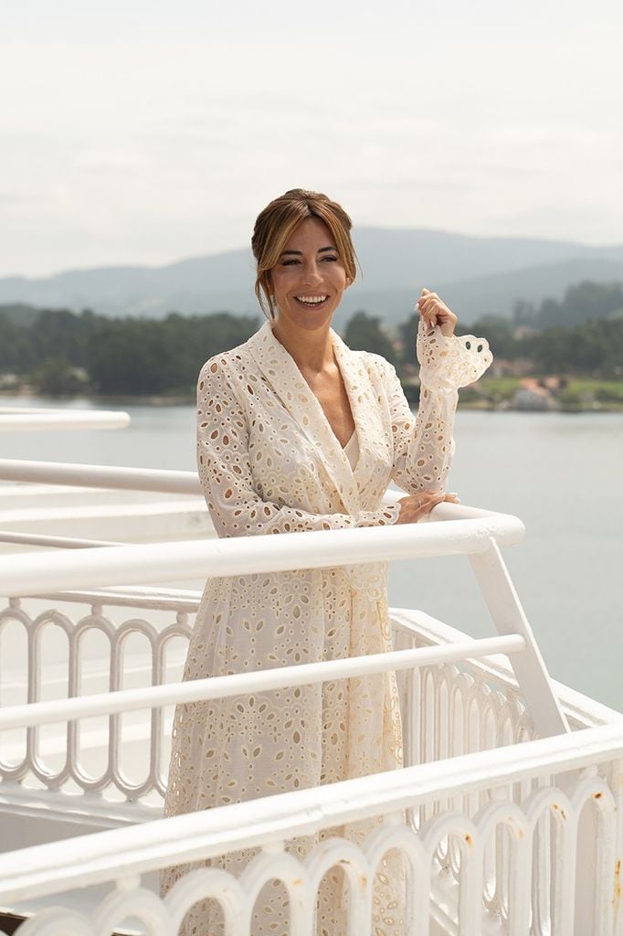 Batas de novia blancas Apparentia