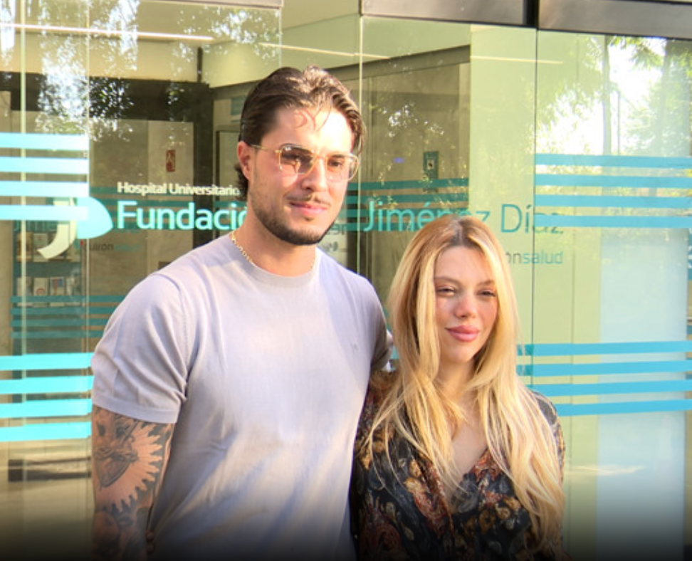 Carlo Costanzia y Alejandra Rubio a la salida del hospital