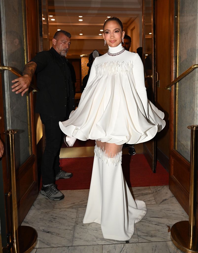 Jennifer Lopez con su misterioso guardaespaldas