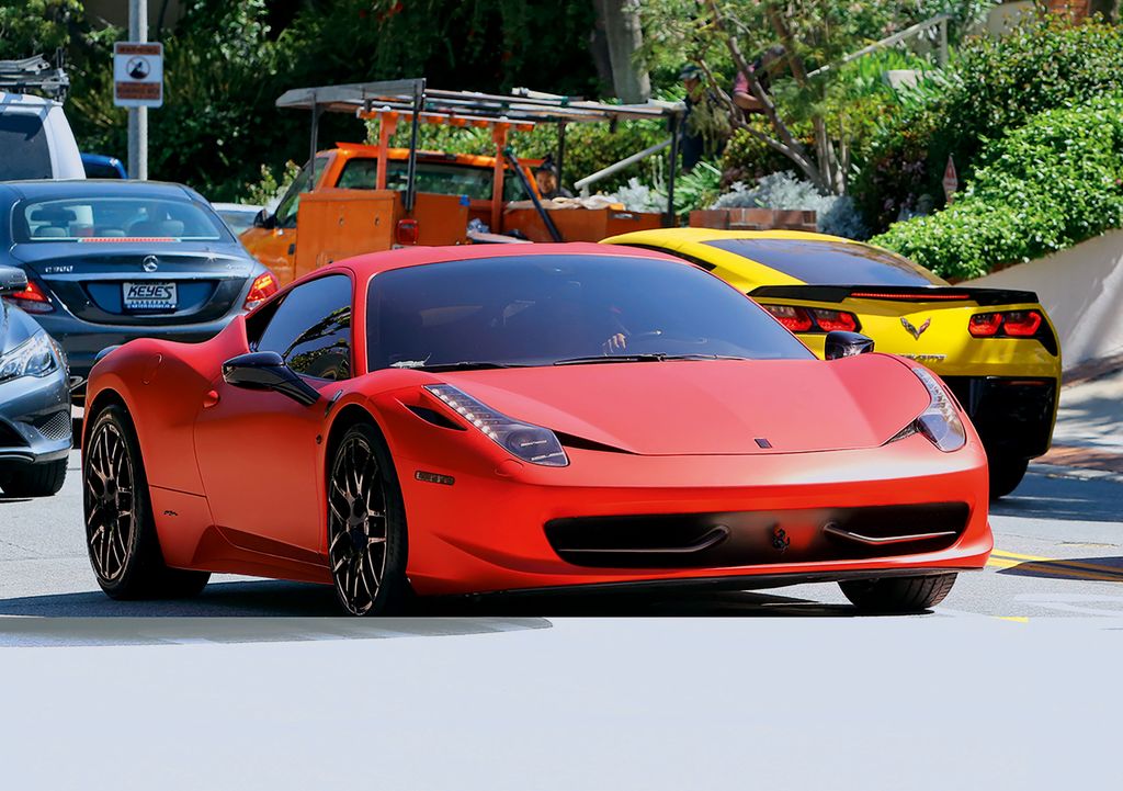 Justin Bieber en uno de sus coches