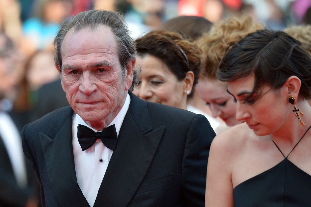 Tommy Lee Jones y su hija Victoria durante el Festival de Cannes en mayo de 2014 