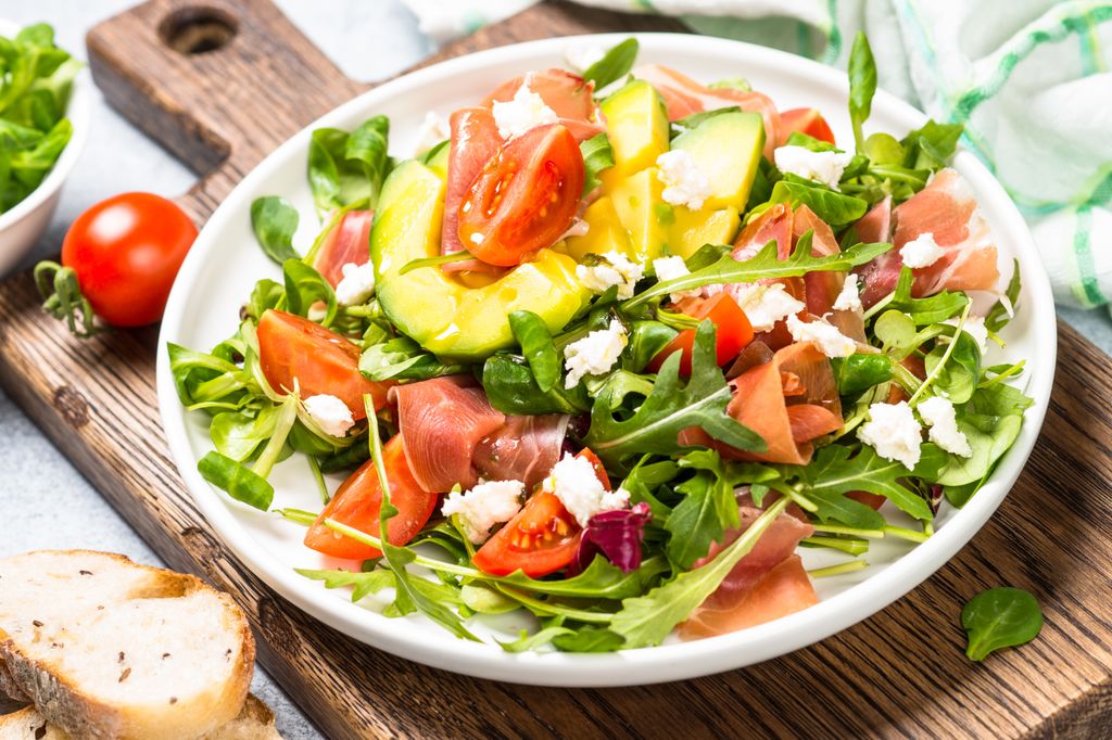 Ensalada,Rúcula,Tomate,Aguacate,Jamón Serrano