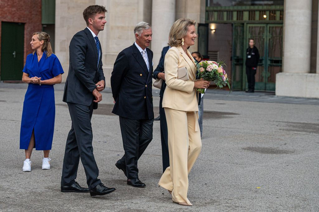 El príncipe Gabriel, el rey Felipe y la reina Matilde de Bélgica, durante la 50.ª edición del evento de atletismo Memorial Van Damme en Bruselas
