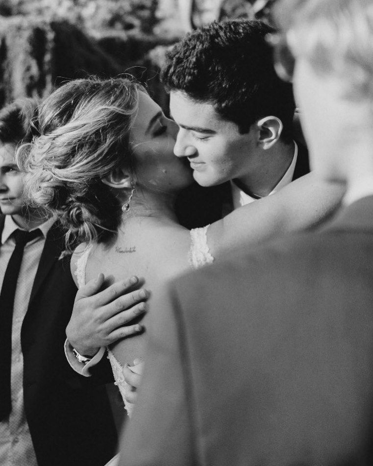 Laura Escanes el día de su boda con su hermano Albert