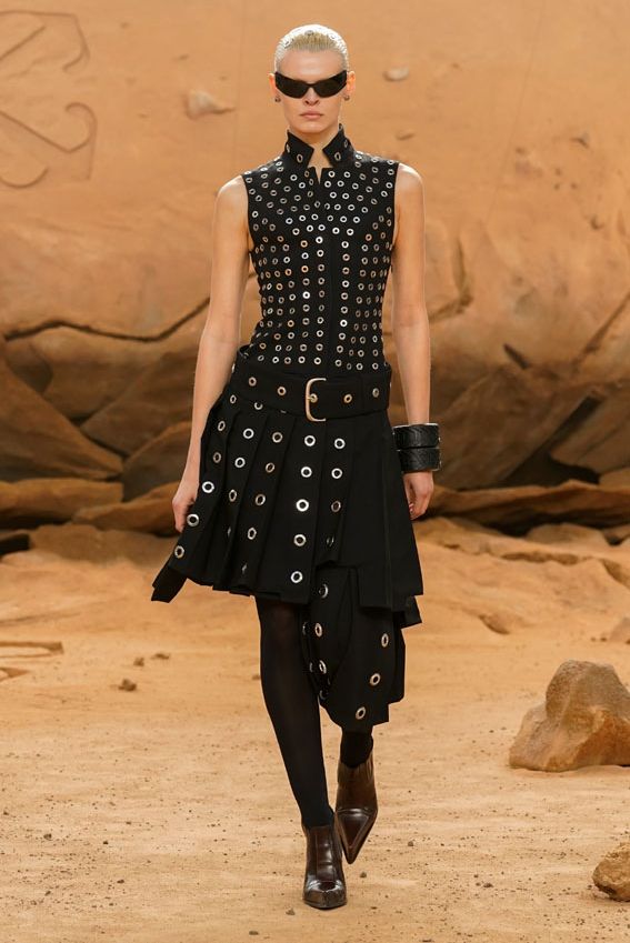 naomi campbell offwhite 009a