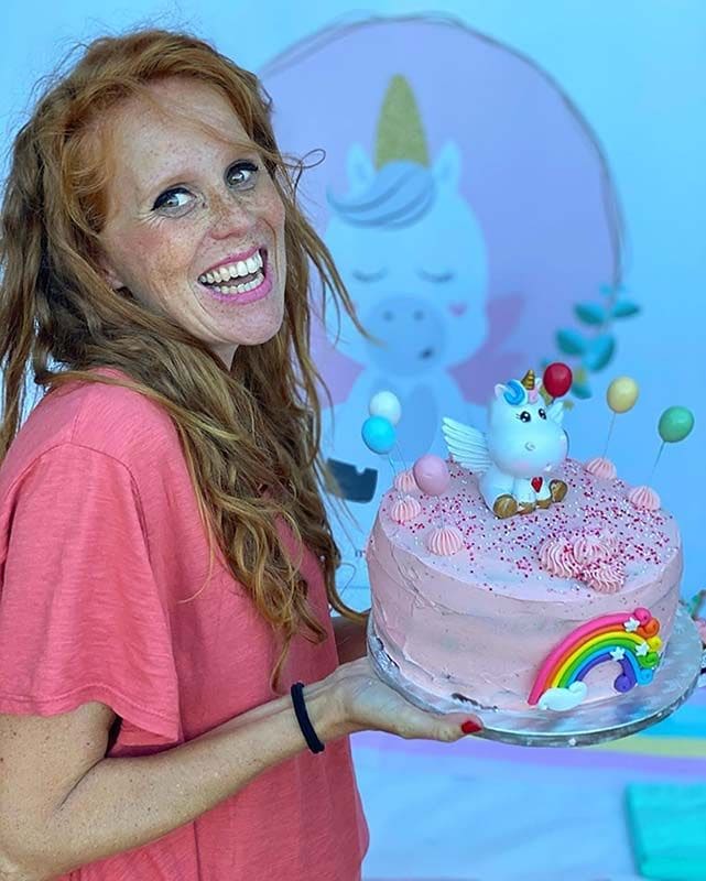 Unicornios, dulces y hasta una zona de acampada, el 'baby shower' de María Castro 