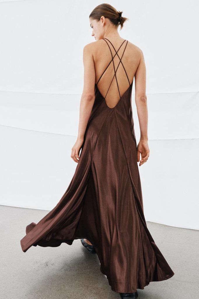 Vestido de invitada de Zara