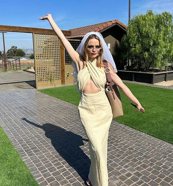 ¡Mucho vino y disfraces! Así fue la divertida despedida de soltera de Joey King 