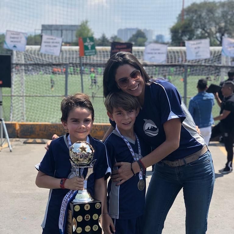 Paola Rojas ha dejado ver lo mucho que han crecido sus hijos