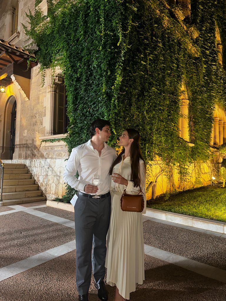 Elisabeth Reynes junto a su pareja Gonzalo Ubeda en el Palacio de Marivent