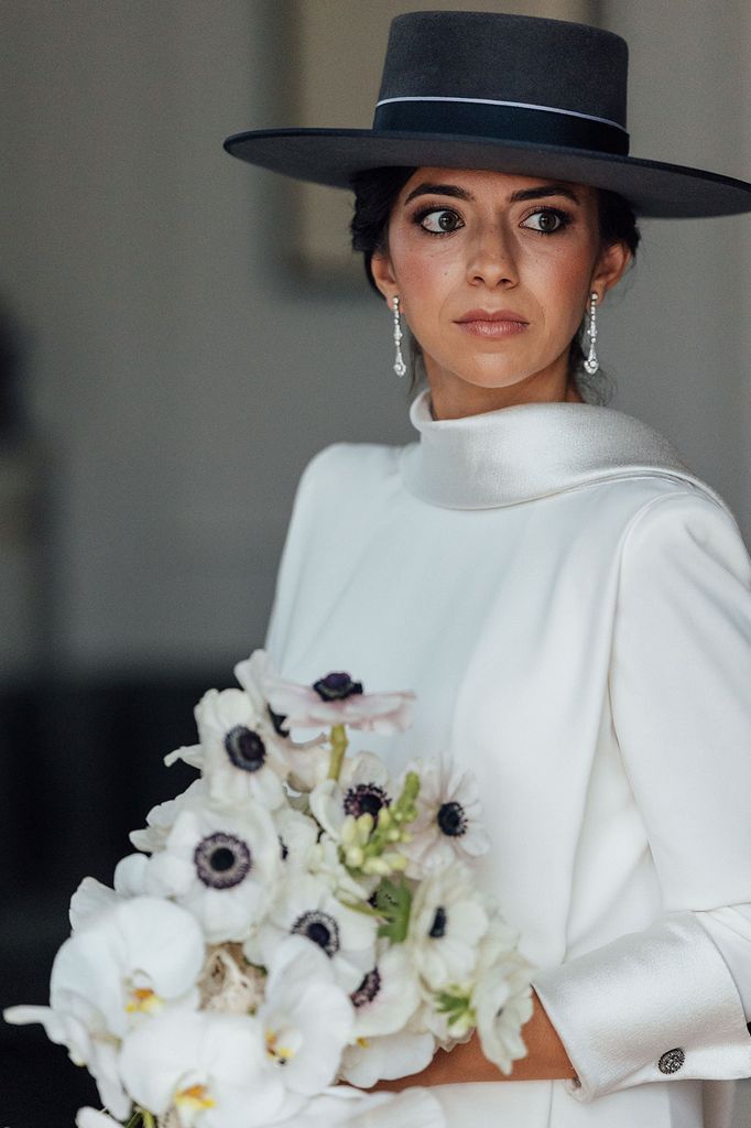 Vestido de novia tipo túnica From Lista With Love