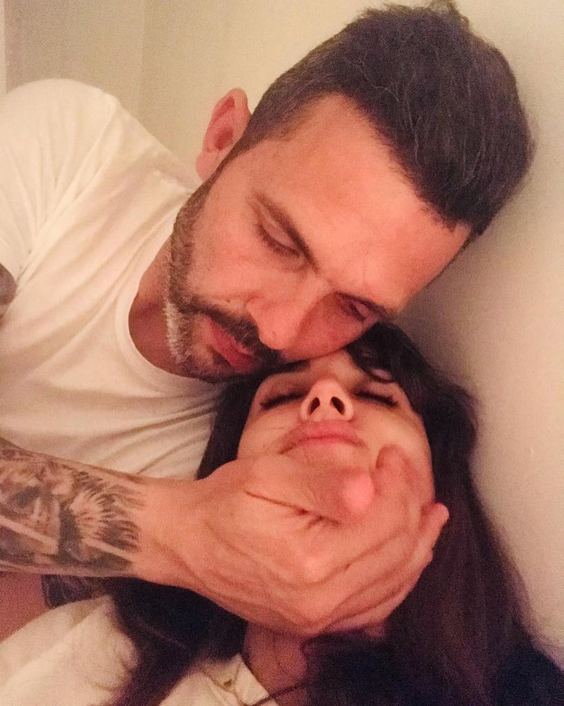 Adriana Ugarte con su novio, el educador canino Juan Antonio Rosa