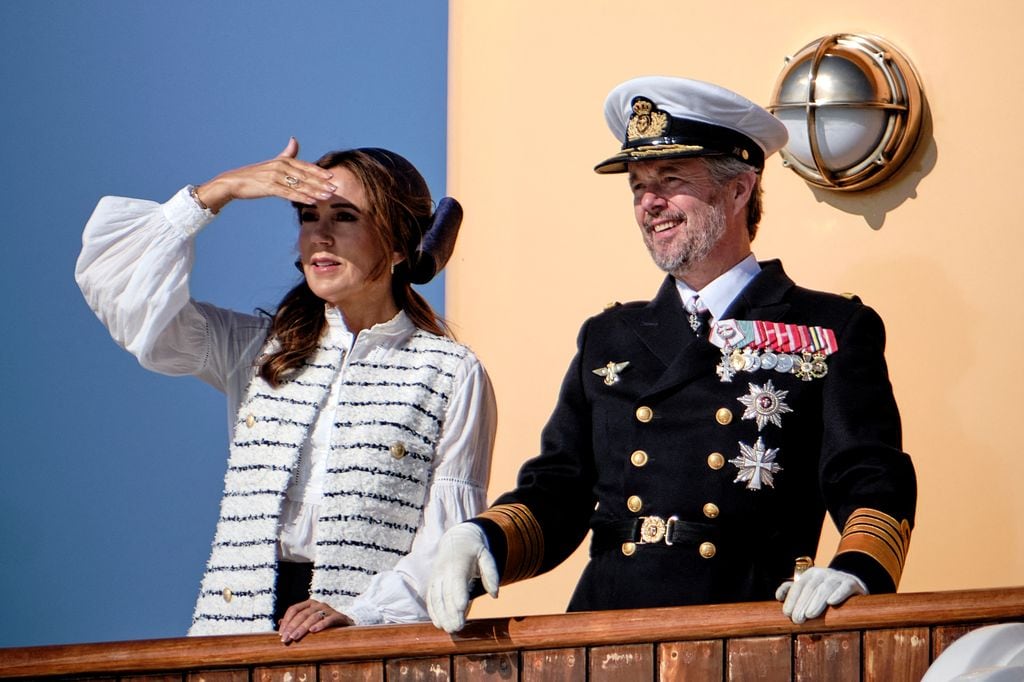 Federico y Mary de Dinamarca comienzan su gira de verano, la primera como Reyes 