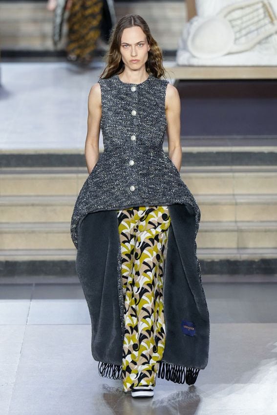 vuitton f22 00820220307008