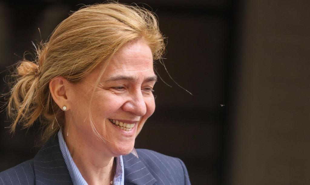Infanta Cristina HOLA PLUS