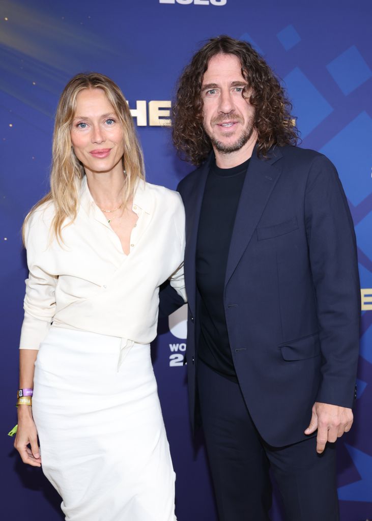 Vanesa Lorenzo y Carles Puyol en la Gold Carpet de la Copa de Mundial de la FIFA.