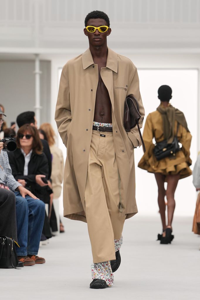 Paris Fashion Week: desfile de Loewe (Primavera/Verano 2027)