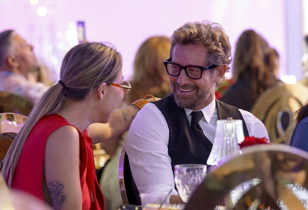 Gabriel Soto junto a Colibrí Jiménez en un evento en Phoenix, Arizona, el 27 de junio de 2026. 