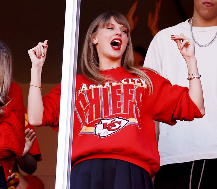 Taylor Swift y Travis Kelce dan nuevos pasos en su relación
