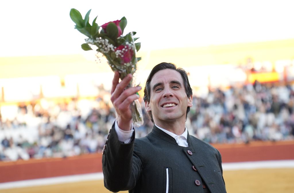 El torero Juan Ortega durante una corrida de toros en Écija, Sevilla en febrero de 2024