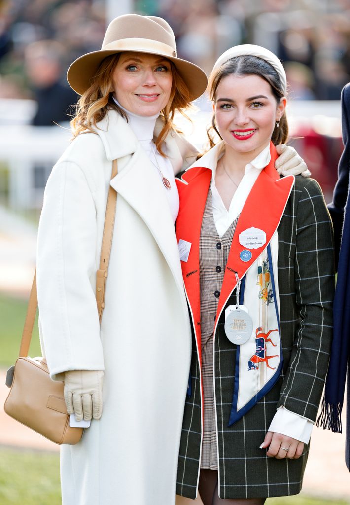 Geri Halliwell vistiendo de blanco, su color favorito. 