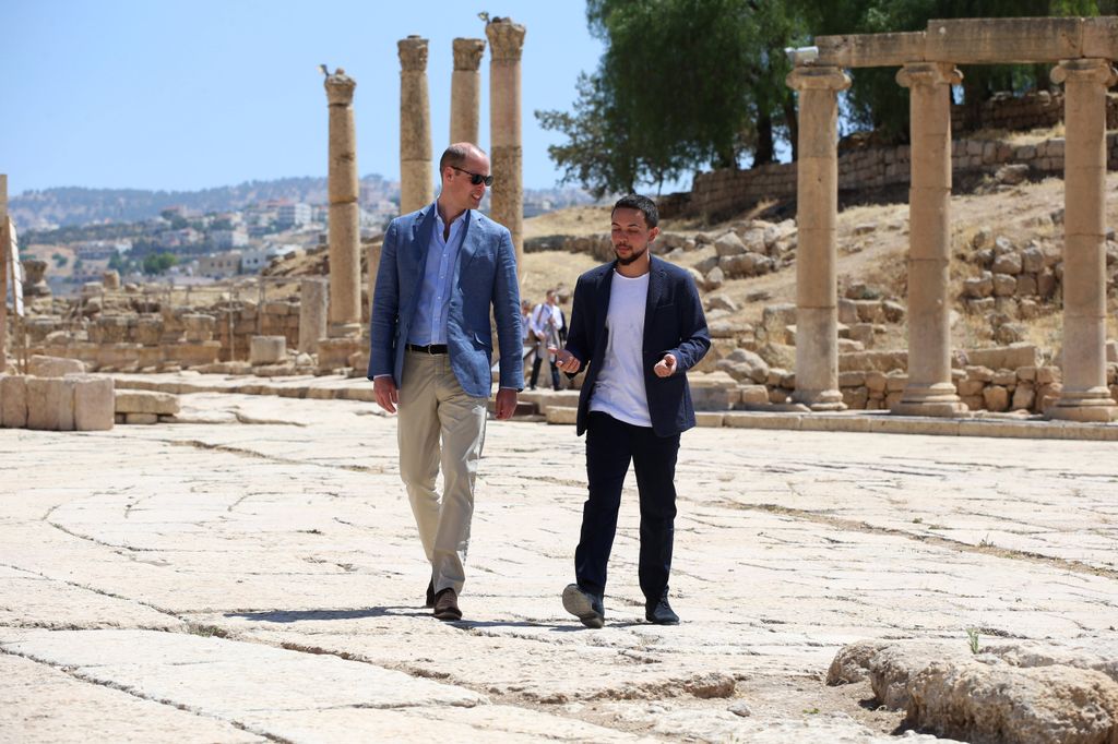 Dos imágenes de la visita de trabajo del príncipe Guillermo a Jordania en junio de 2018