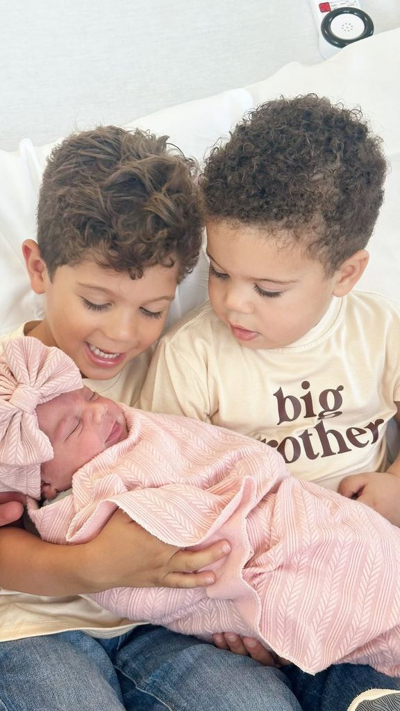 Los hijos de Francisca: Franco, Gennaro y la pequeña Raffaella.