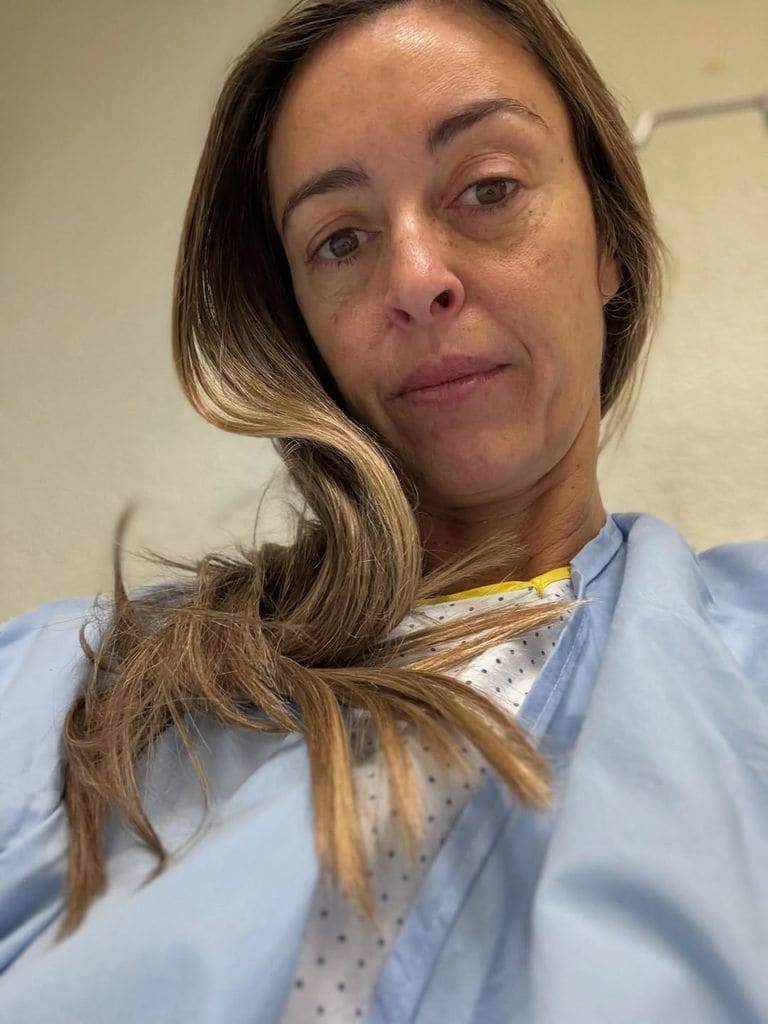 María Amores, mujer de Ion Aramendi, en el hospital donde ha sido operada de un melanoma