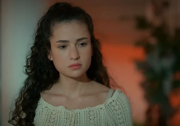 'Hermanos': Aybike escucha que Elif es la hermana biológica de Berk