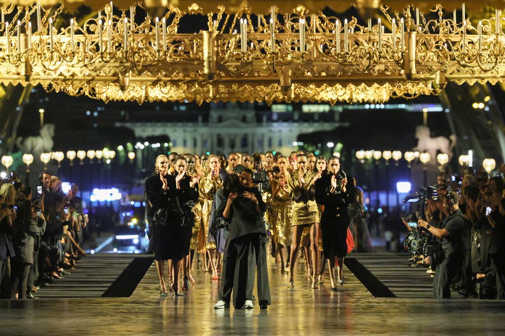 Paris Fashion Week: desfile de Saint Laurent (Primavera/Verano 2027)