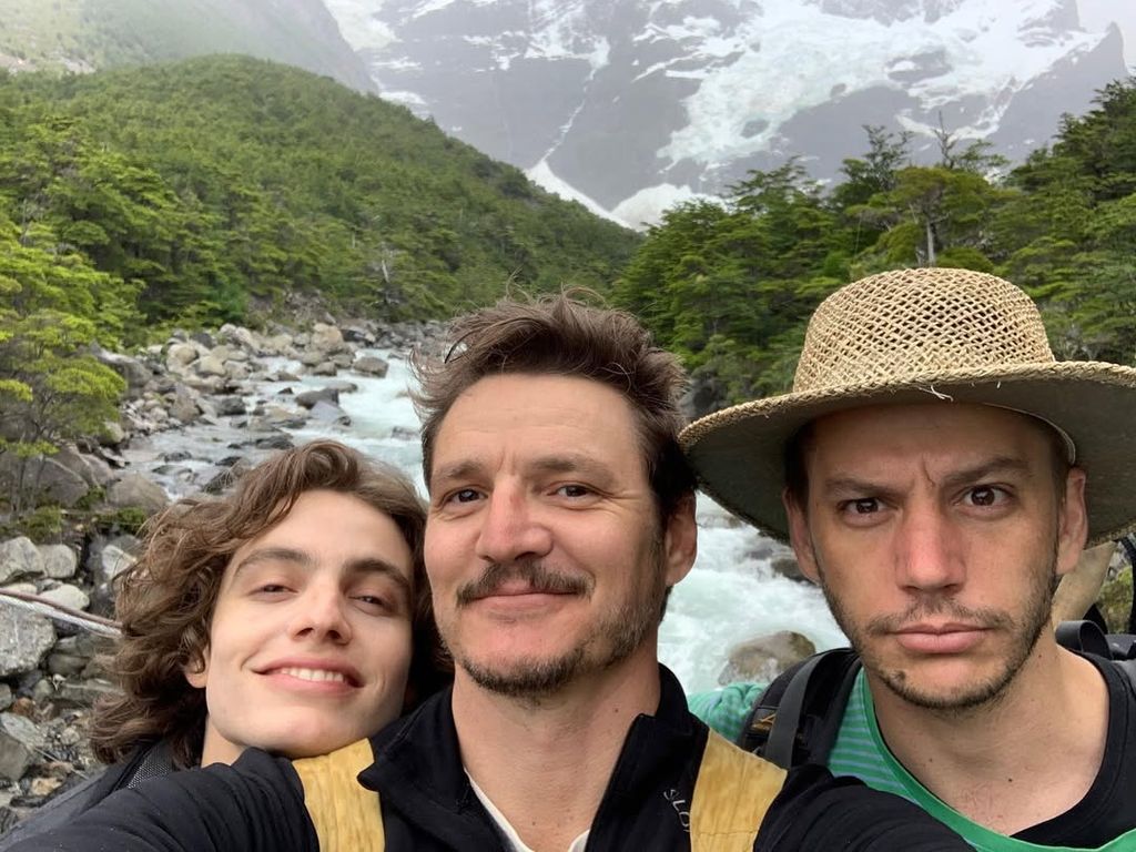 Comprometido con los suyos, Pedro ha demostrado que la fama no lo ha alejado de sus raíces ni de su familia