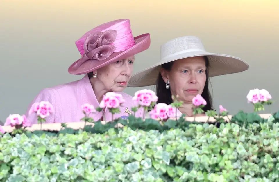 Más tarde, Lady Sarah se reunió con la princesa Ana