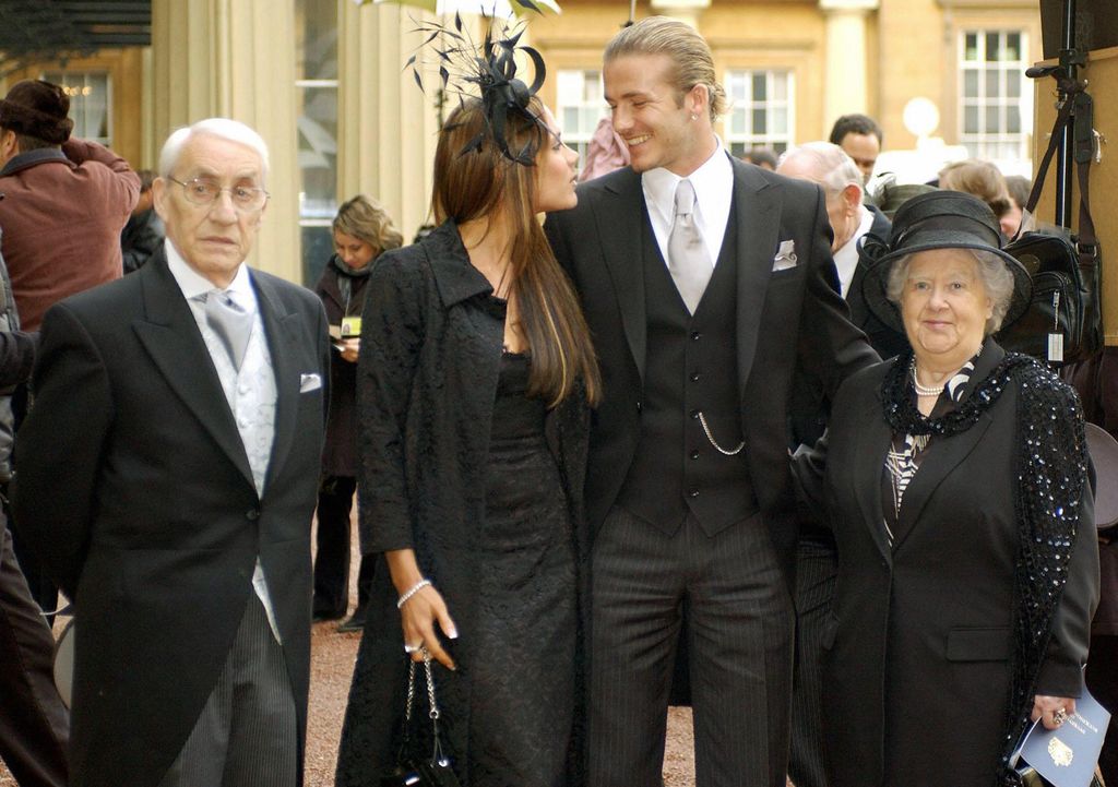 En el 2003 David Beckham fue acompañado por sus abuelos maternos Joseph y Peggy West