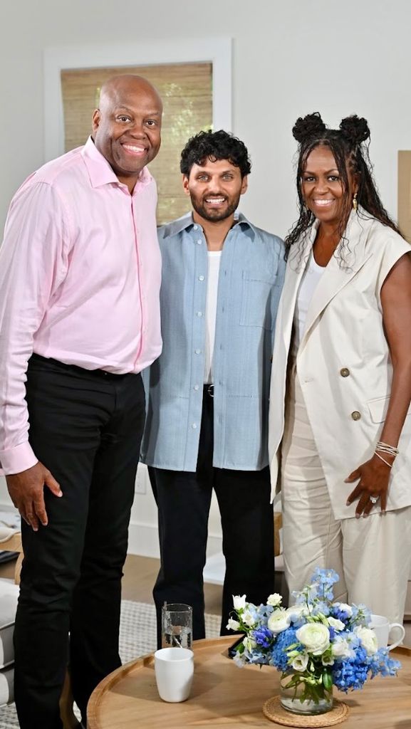 Michelle Obama habló de los inicios de su matrimonio con su hermano Craig Robinson y Jay Shetty.
