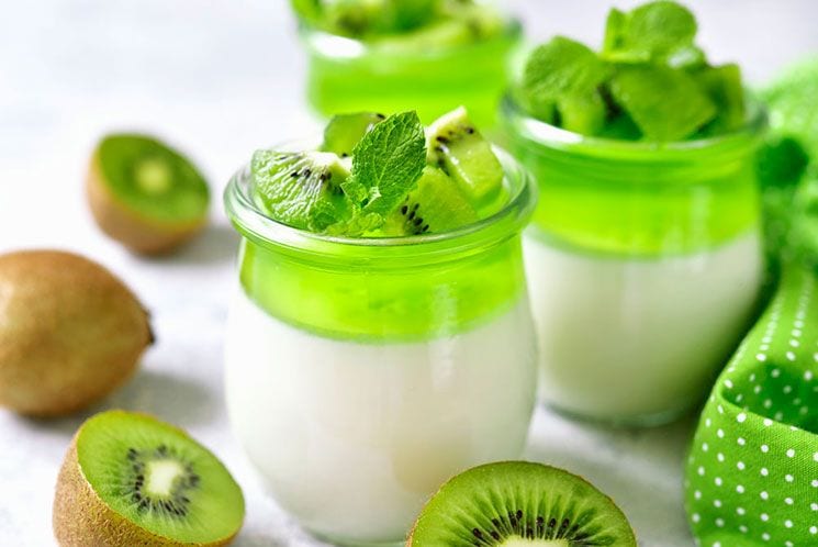 'Panacotta' con gelatina de kiwi