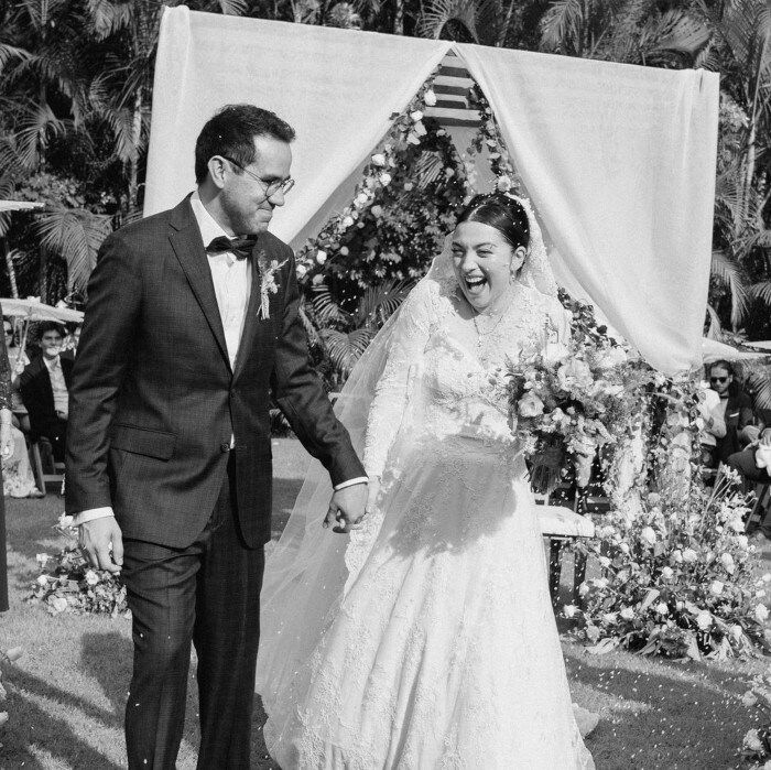 Mon Laferte y su esposo Joel Orta