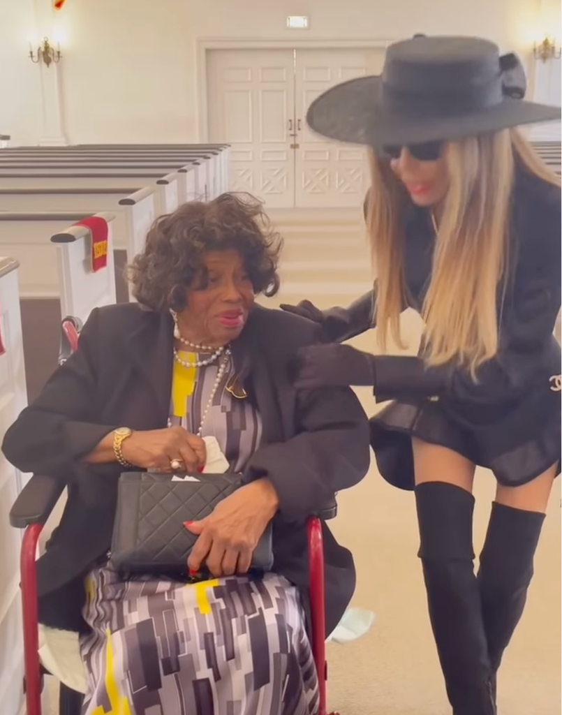 La Toya Jackson con su madre, Katherine