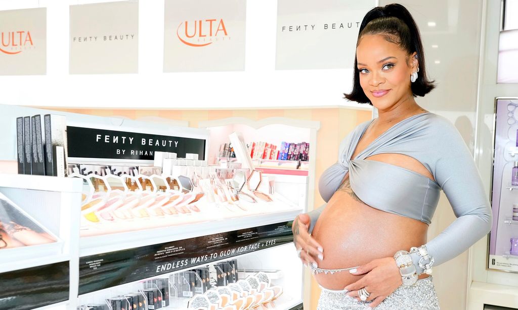 rihanna celebrates the launch of fenty beauty at ulta beauty