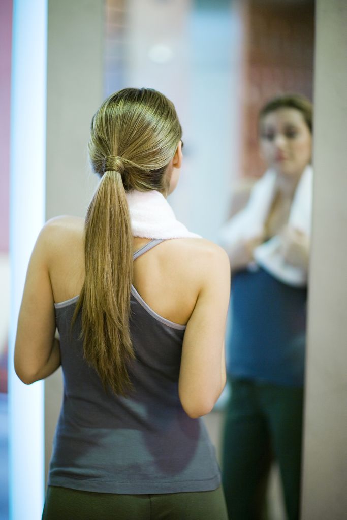 chica espejo gimnasio