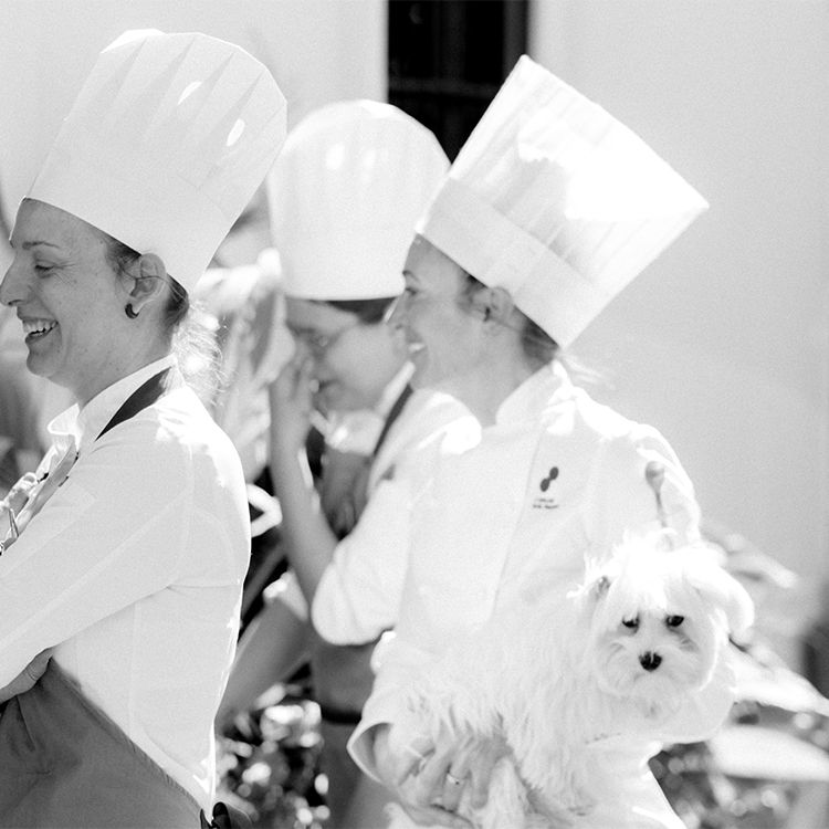Begoña y dos cocineras más