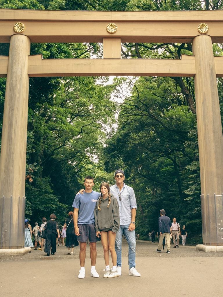 Tom Brady llevó a sus hijos Benjamin y Vivian a un inolvidable viaje por Japón.