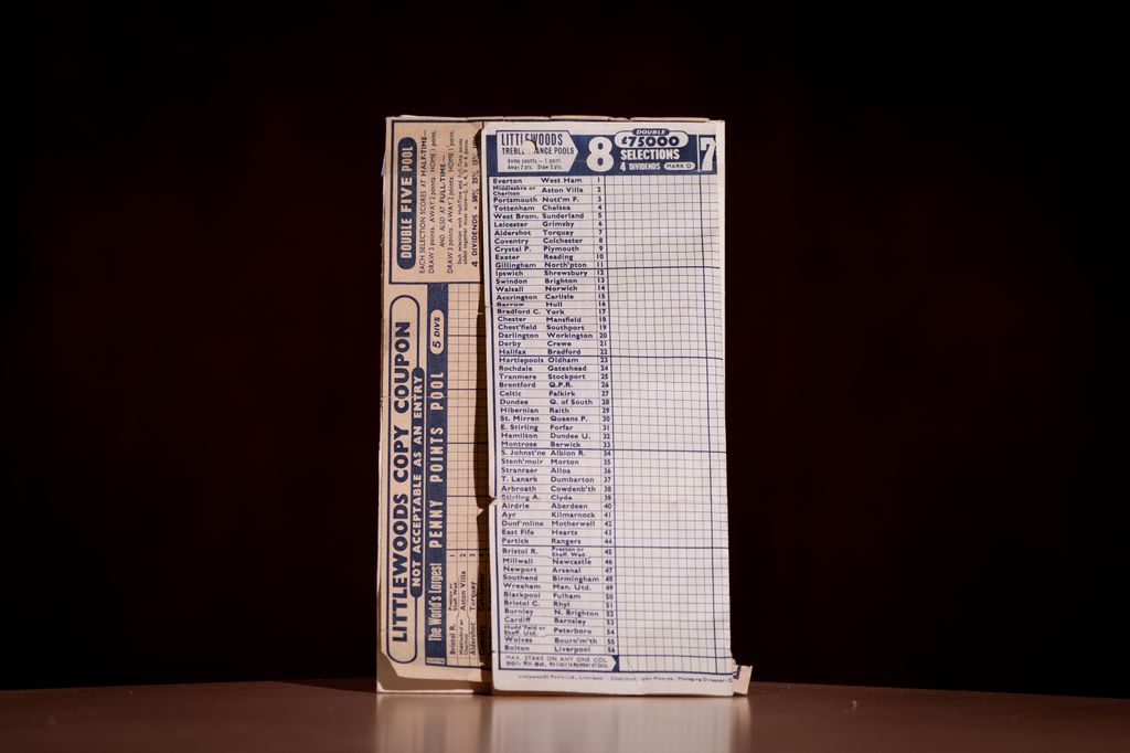 Boleto de apuestas de partidos de fútbol de 1957