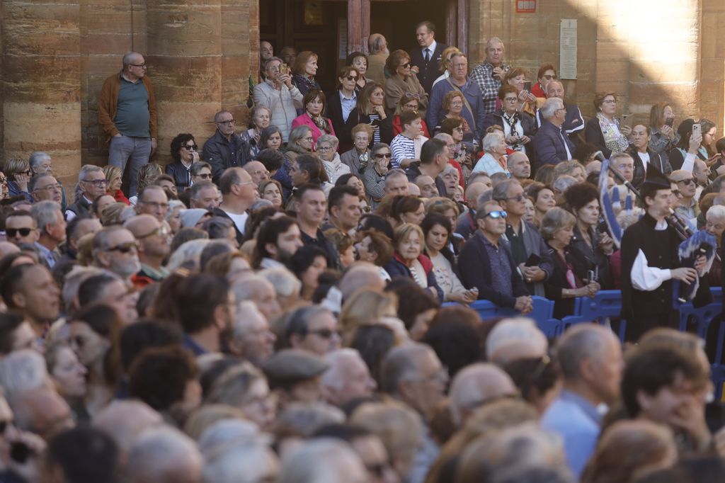 Oviedo nombra a la Princesa Leonor Alcaldesa Honoraria. Plano exterior