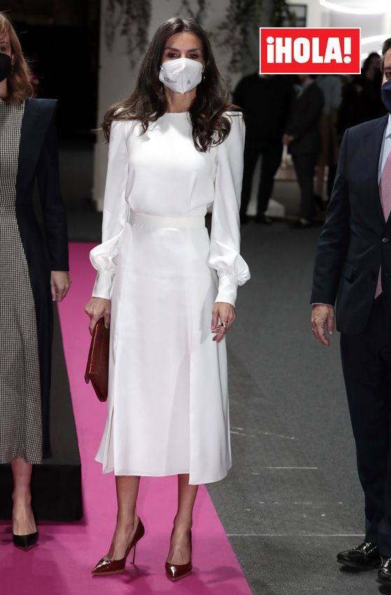 La reina Letizia ha acudido en solitario a la Fashion Week Madrid

