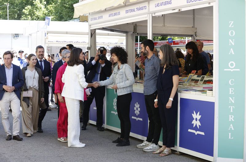 Reina Letizia en la Feria del Libro