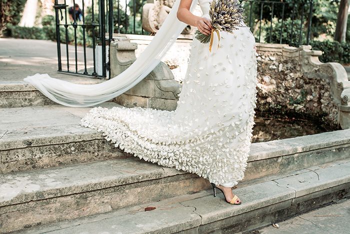 vestido novia colour nude detalle bajo