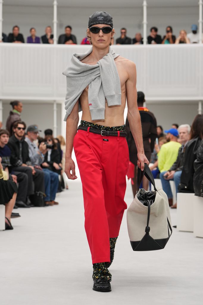 Paris Fashion Week: desfile de Loewe (Primavera/Verano 2027)