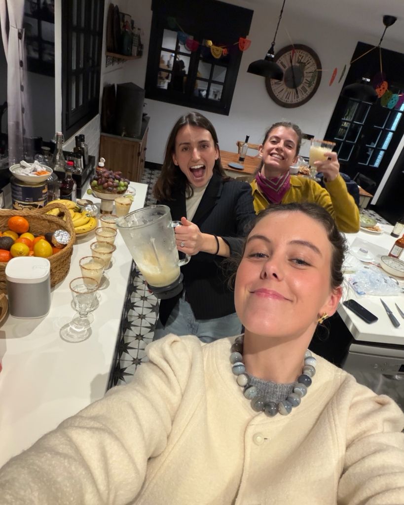 La 'influencer' junto a sus amigas