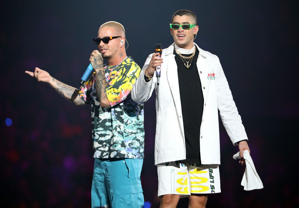  J Balvin y Bad Bunny juntos en un concierto en Miami, en marzo de 2019.